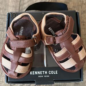 NIB Baby Swim Sandals Velcro Straps Stay Put Easy In Out. Cognac & Tan. Size 2